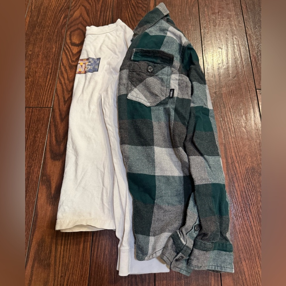 Boys Vans HarryPotter long sleeve collab 
Boys Vans flannel
